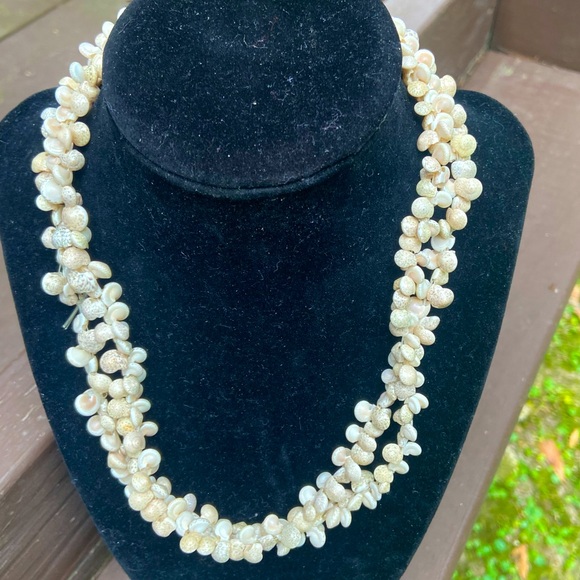 Lot of (3) Vintage Hilo Hatties Shell Necklaces Hawaiian Beach Coastal Jewelry - Picture 3 of 9